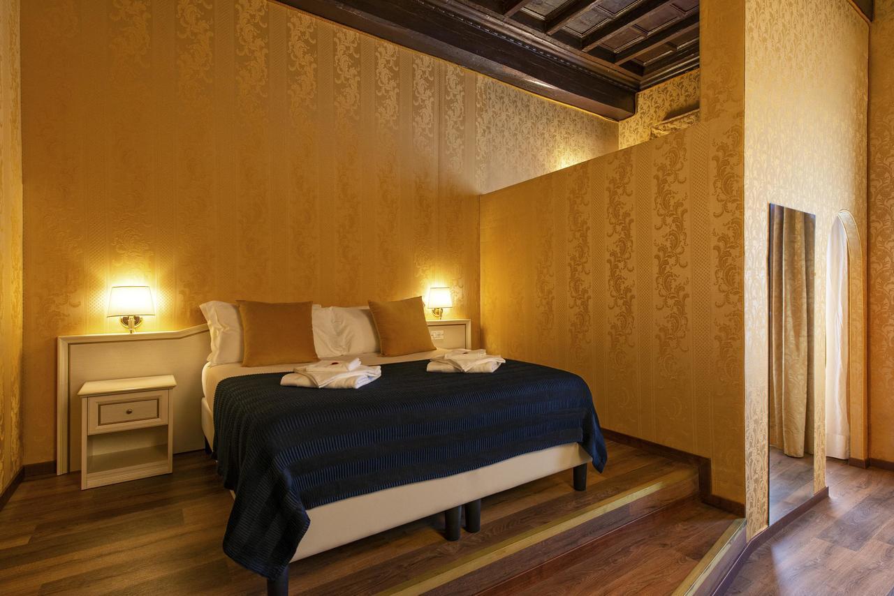 Canova Rooms In Spanish Steps Rome Luaran gambar